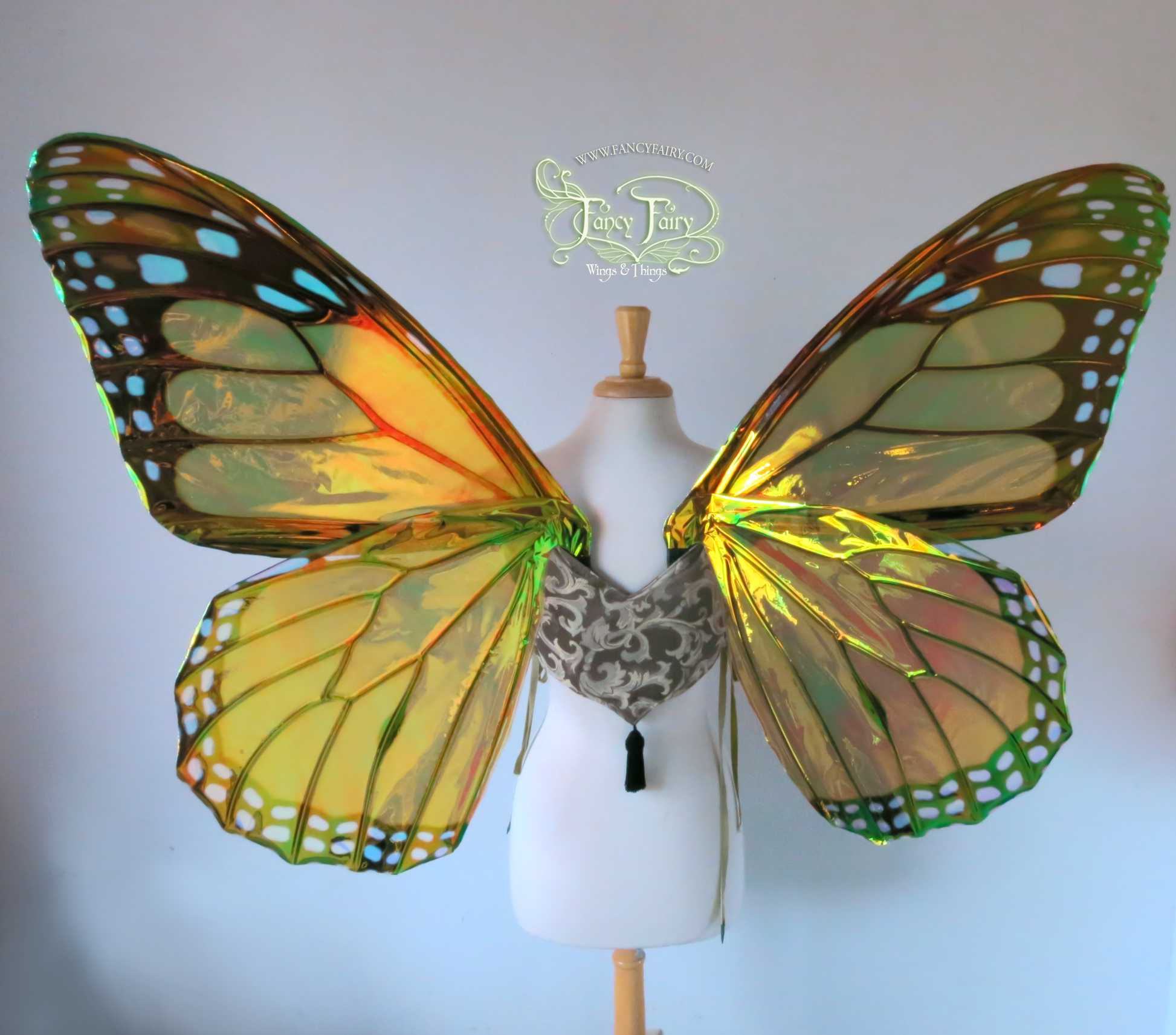 Giant Fabric Monarch Butterfly Kit - 01