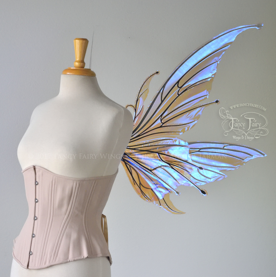Flora / Aynia Hybrid Iridescent Fairy Wings in Lilac with Black veins