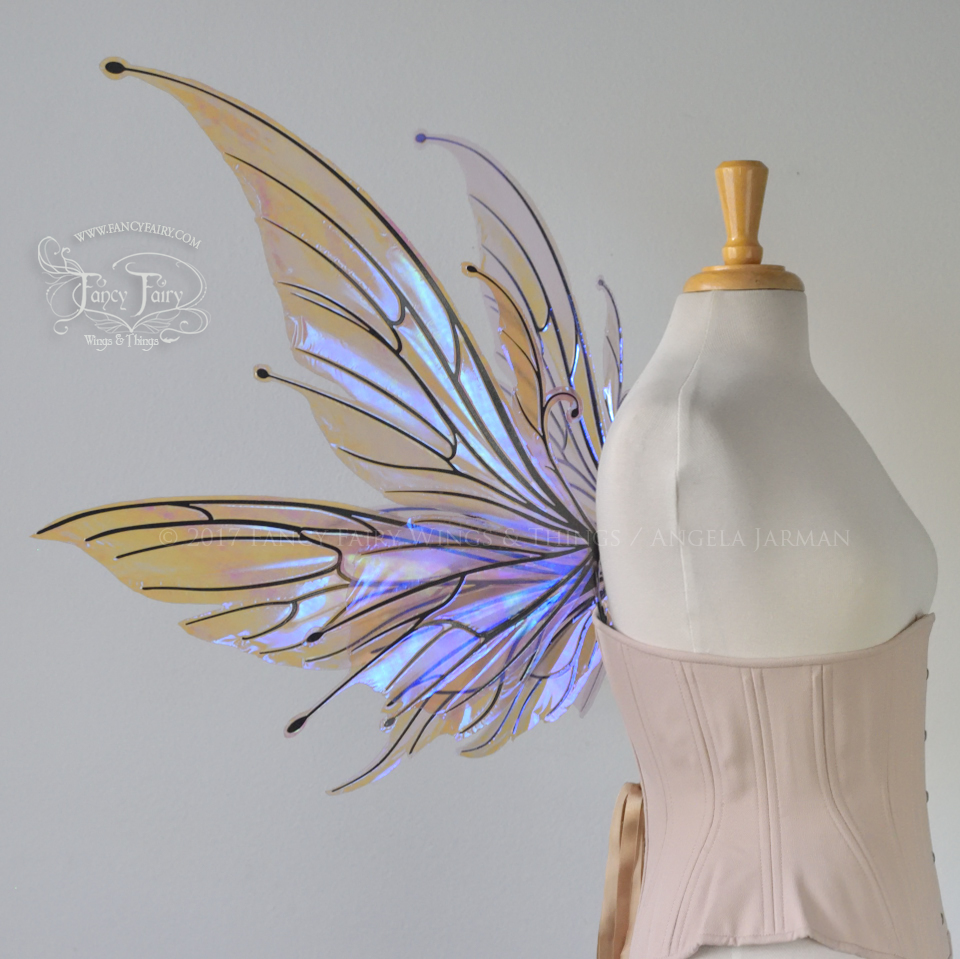 Flora / Aynia Hybrid Iridescent Fairy Wings in Lilac with Black veins