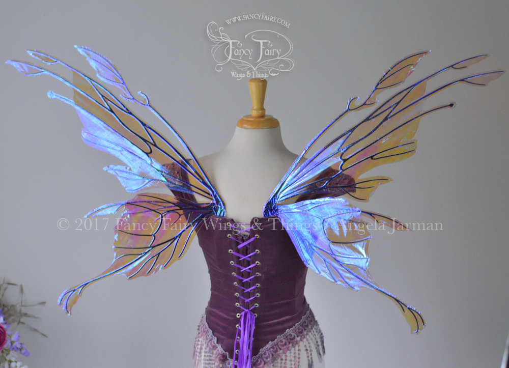 Goblin / Morgana Hybrid Iridescent Fairy Wings in Lilac with Black Veins