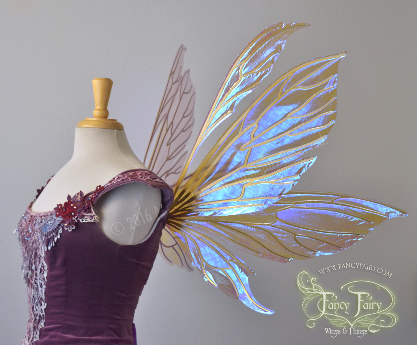 Aynia Iridescent Fairy Wings in Lilac with Gold veins