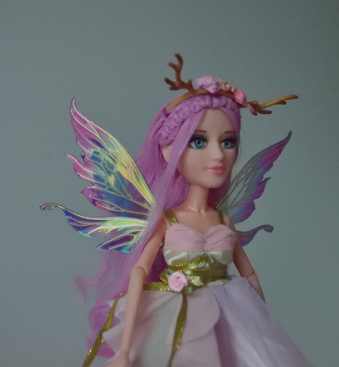 Vivienne 3 and 1/2 inch Doll & Accessory Fairy Wings in Blue Orchid with Brass Veins